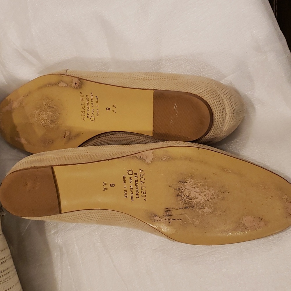 Amalfi cream embossed leather lady size 9 gently worn - Picture 4 of 5